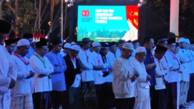 Zikir dan Doa Kebangsaan di Tugu Proklamasi Jakarta resmi buka Bulan Kemerdekaan RI ke-80 dengan semangat persatuan dan kebangsaan.