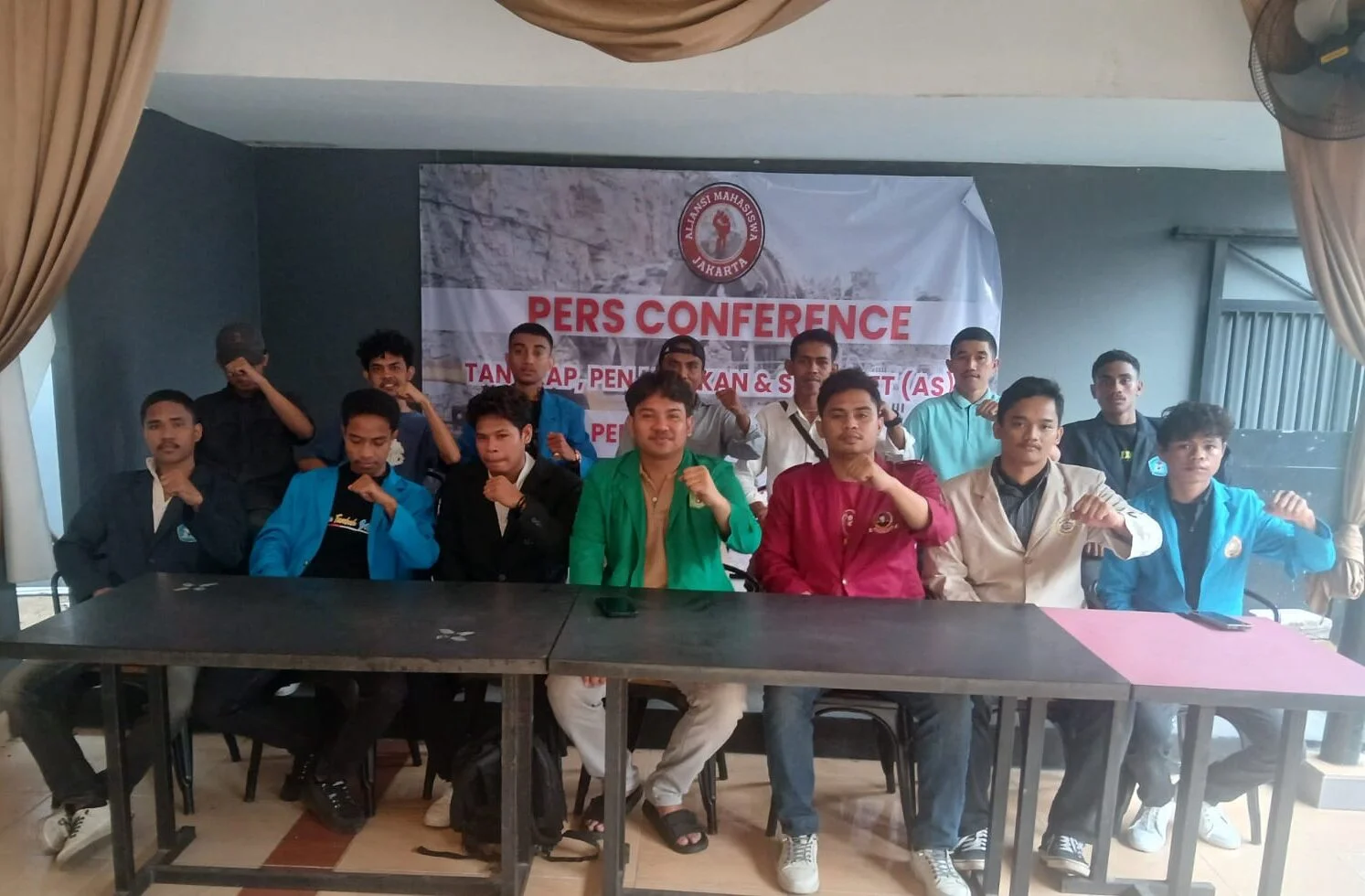 Mahasiswa Desak Tangkap Mafia Tambang Bauksit