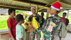 Sambut Natal 2025: Satgas Pamtas Papua RI–PNG Bagikan Paket Sembako di Perbatasan Keerom