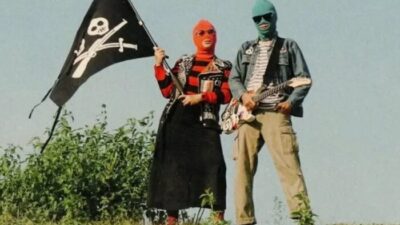 Politisi Senayan Kritik Pembredelan Lagu Bayar Bayar Bayar Band Punk Sukatani